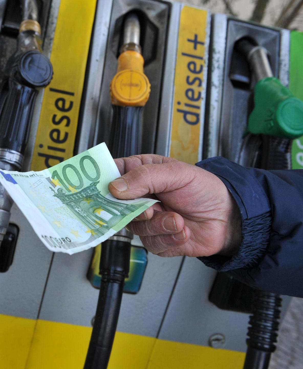 Da giovedì novità per il trasporto dei carburanti 