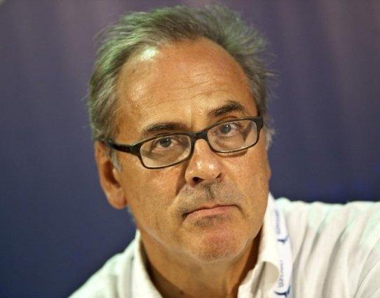 L’infettivologo Vella: «Usare anche l’esercito per far rispettare l’obbligo della mascherina» 