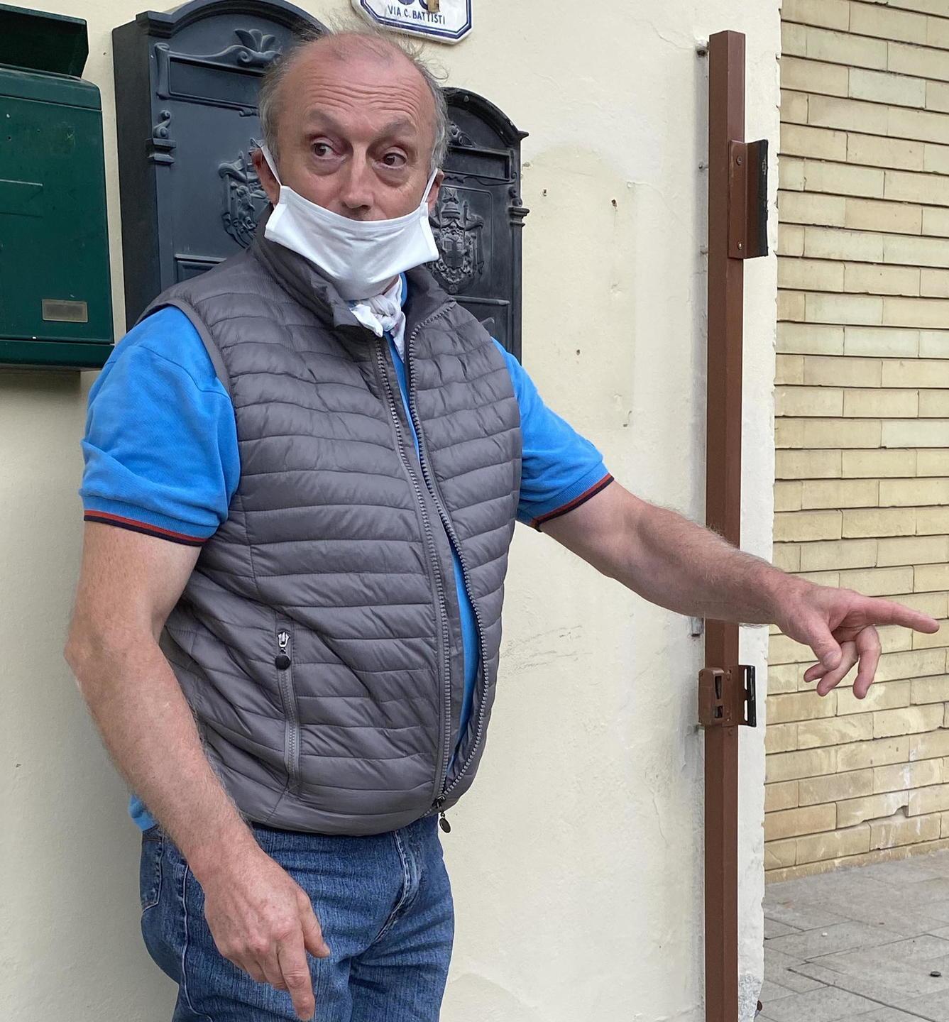 Omicidio sull'argine dell'Arno, il fratello: «Roberto non si drogava e non rubava. Ora ditemi chi l’ha ucciso e perché» 