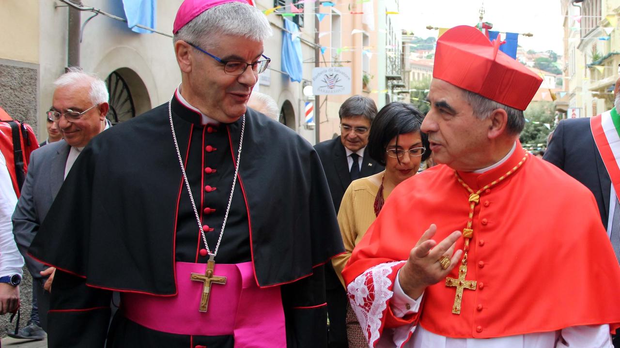 Scandalo in Vaticano, il vescovo di Ozieri difende Becciu: «Accuse inconsistenti viste da occhi mediocri»