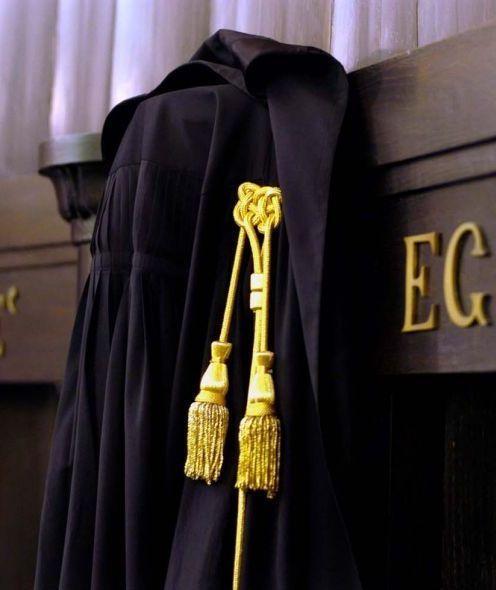 Obbligava la moglie ad avere rapporti a tre, condannato 
