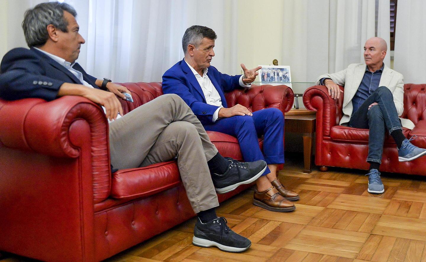 Salvetti vuole vederci chiaro: convocati giovedì in Comune i cinque soci del Livorno calcio
