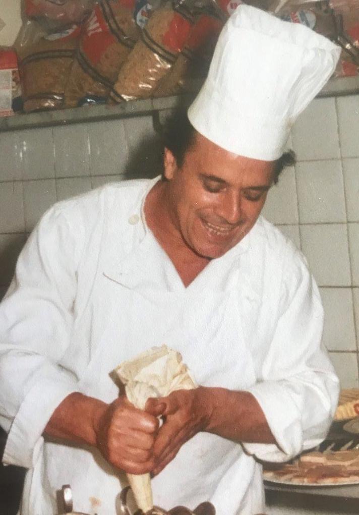 A San Macario l’ultimo saluto a Beppe, lo chef dei Vip dalla risata inconfondibile 