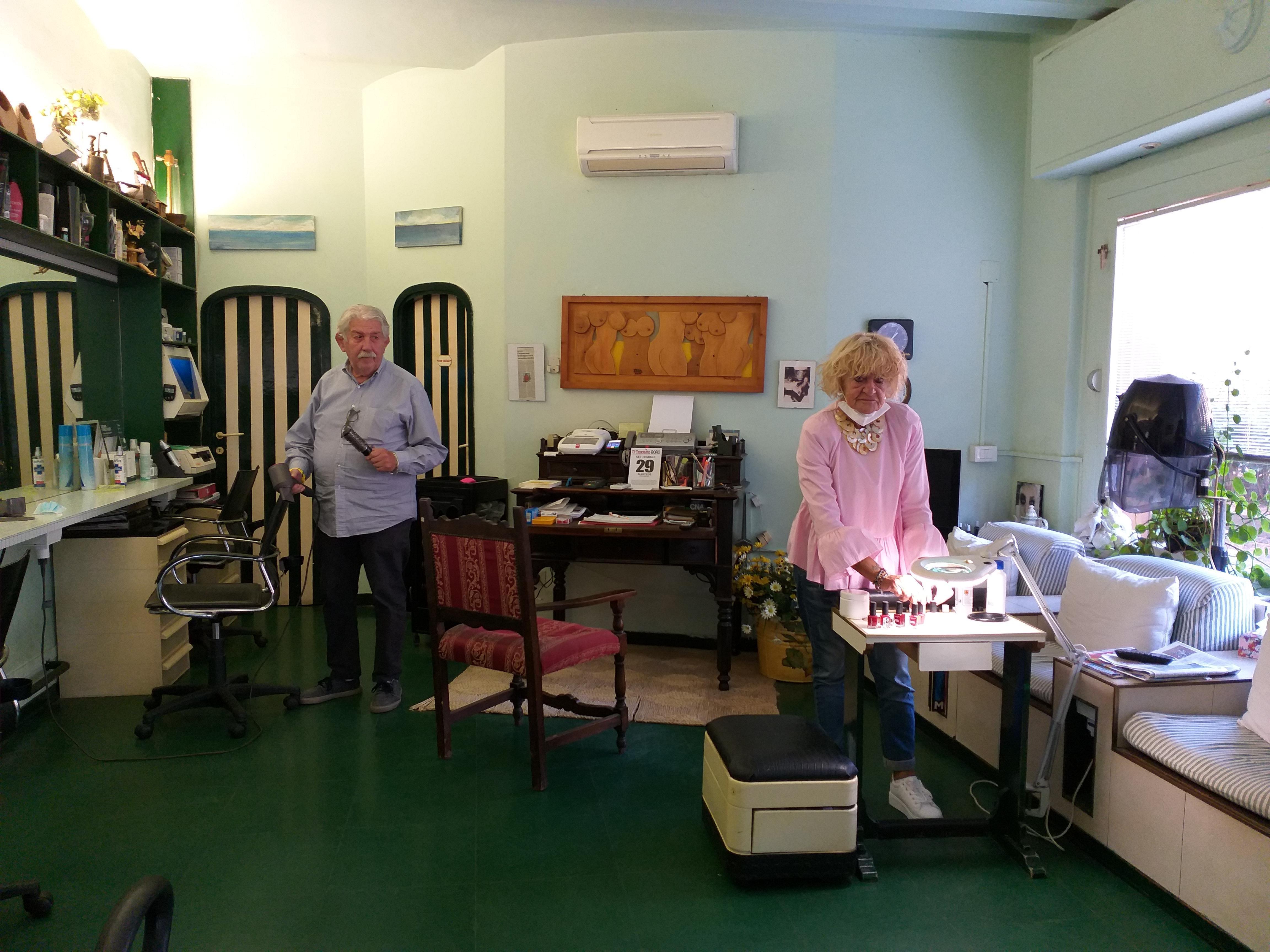 Chiude Massimo coiffeur a Castiglioncello, storico parrucchiere dei vip 