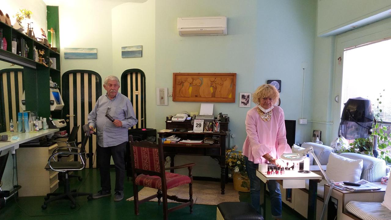Chiude Massimo coiffeur a Castiglioncello, storico parrucchiere dei vip