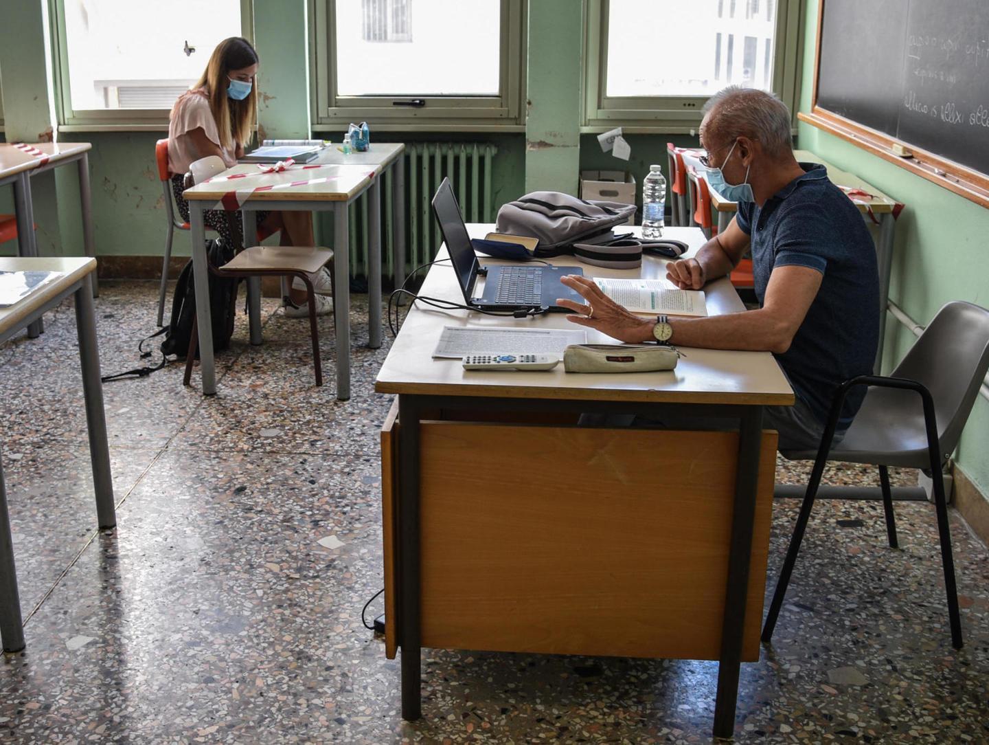 Altri due positivi al Covid nelle scuole: messe in quarantena anche le loro classi 