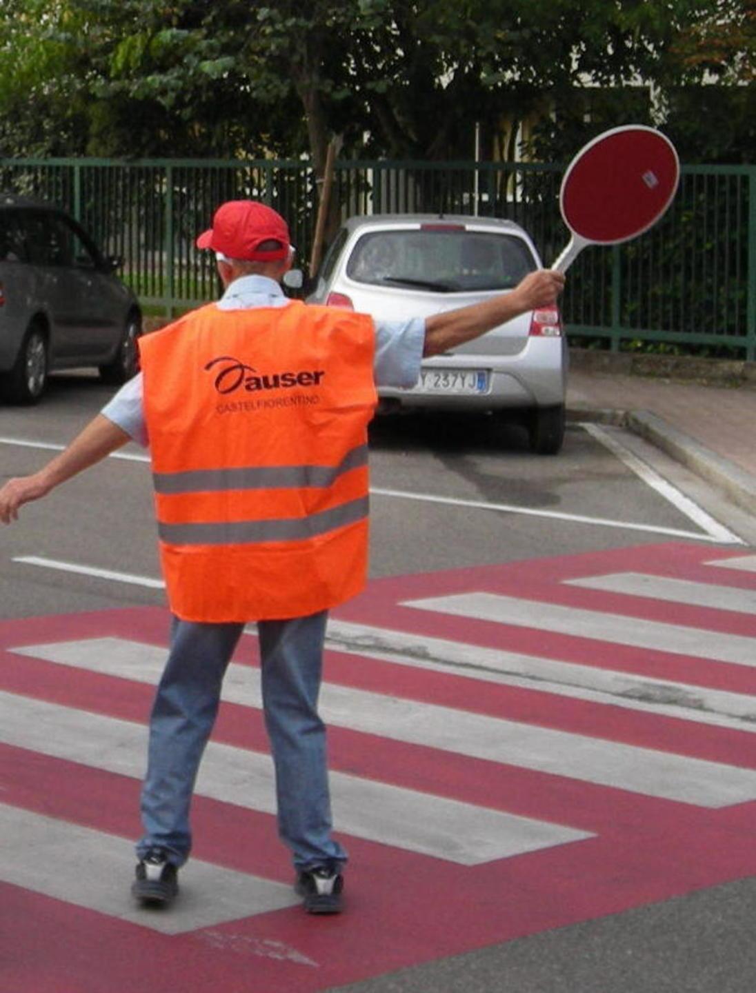 I volontari dell’Auser nonni vigili alle scuole