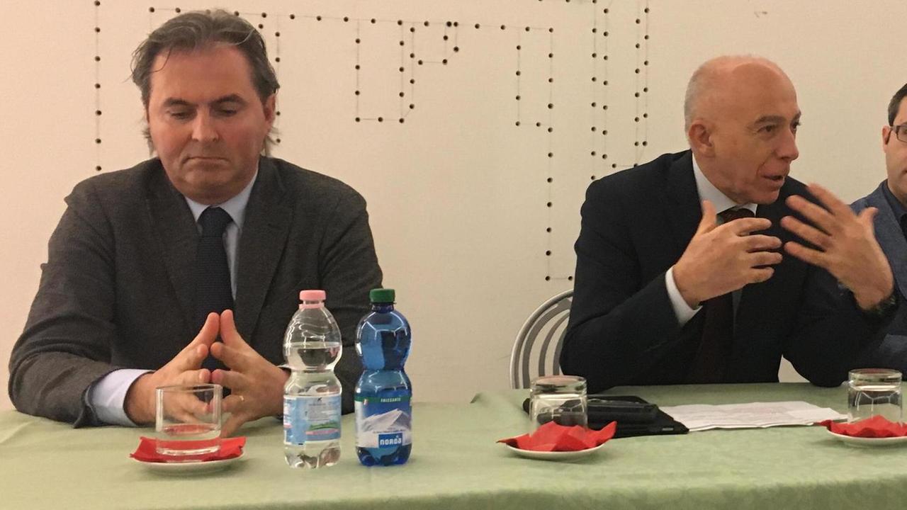 Il sindaco di Chianni Giacomo Tarrini e, a destra, il collega di Peccioli Renzo Macelloni