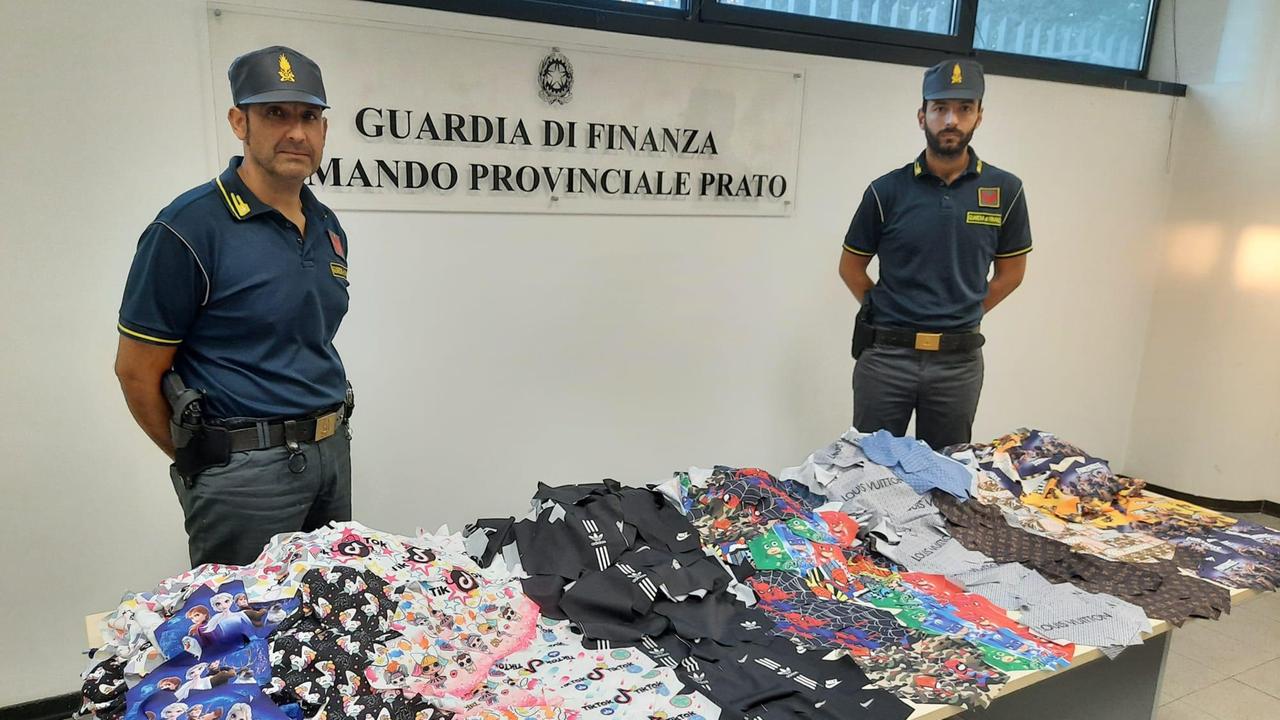 Le mascherine sequestrate dalla Finanza