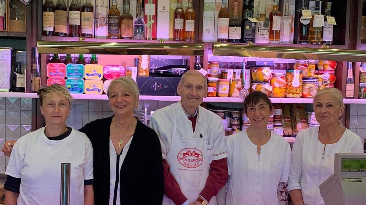 La storica gastronomia di viale Colombo compie mezzo secolo