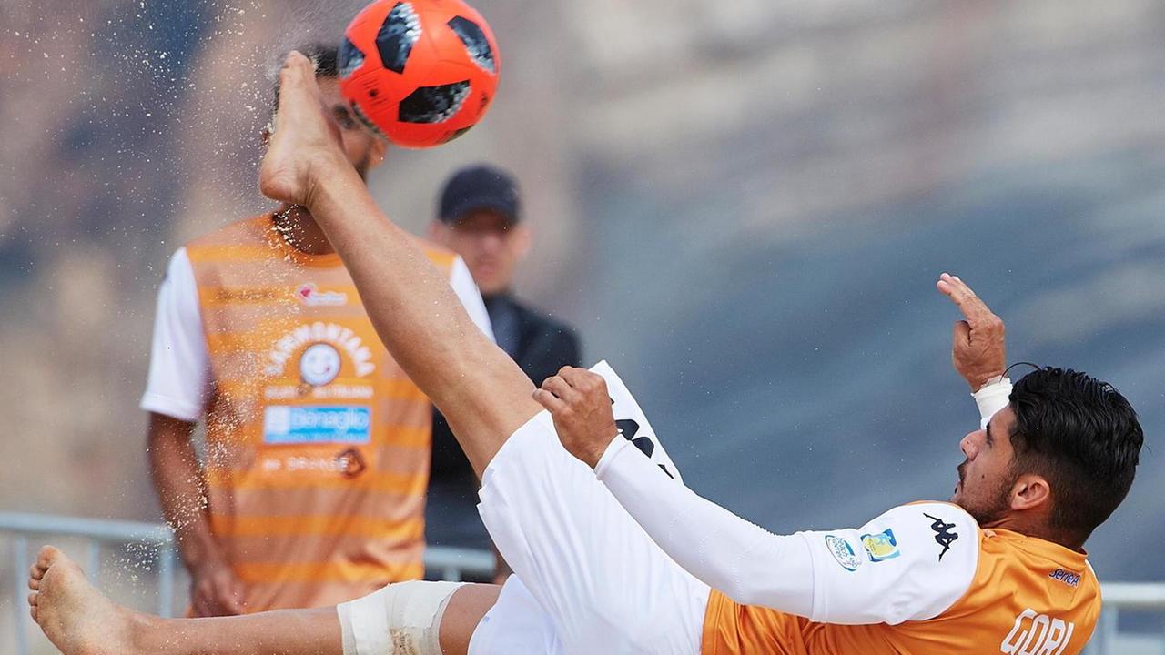 La lunga estate calda di Gabriele Gori sulle spiagge europee a suon di gol