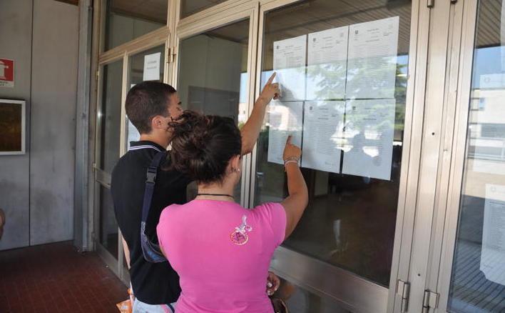Il Comune premia i 148 studenti più bravi E le ragazze (85) stravincono sui maschi 