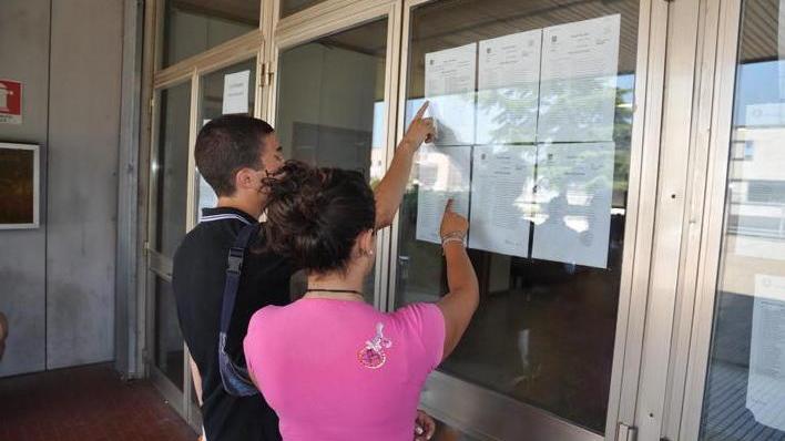 Il Comune premia i 148 studenti più bravi E le ragazze (85) stravincono sui maschi