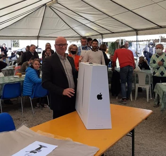 La parrocchia di Budrione saluta il suo “prete rock” 