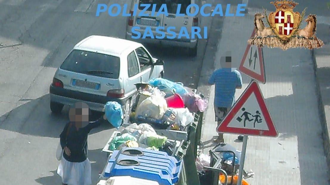 Dai paesi dell'hinterland a Sassari per liberarsi della spazzatura: sanzionate 40 persone 