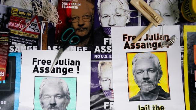Assange: verdetto su estradizione fissato per il 4 gennaio