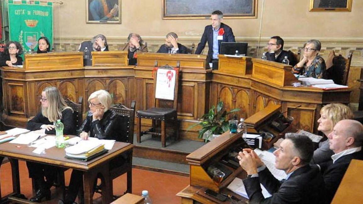 «L’amministrazione è impegnata a gestire solo l’ordinario»