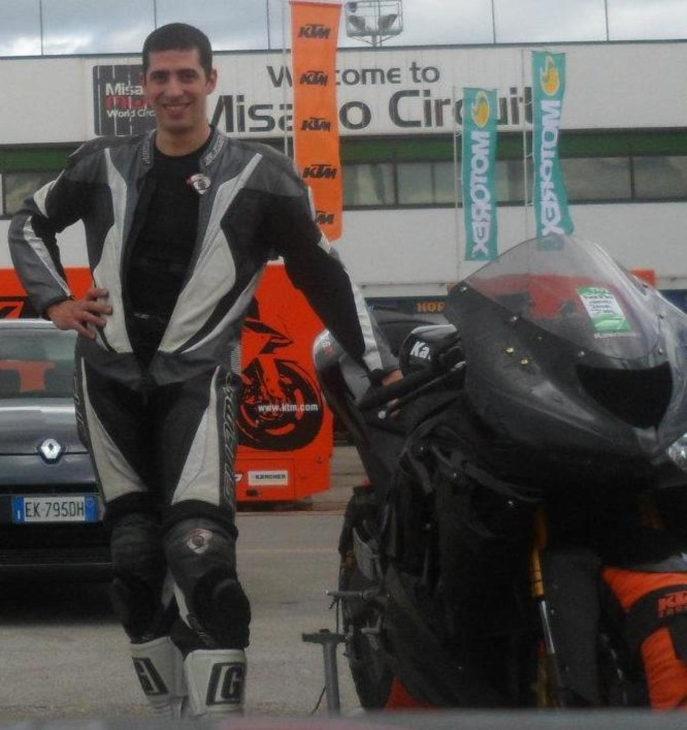 Oggi l’ultimo saluto a Giacomo Pratesi morto in moto a 39 anni