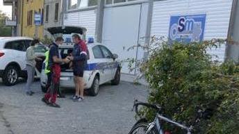 «Mio marito è finito a terra a causa di un’auto pirata»