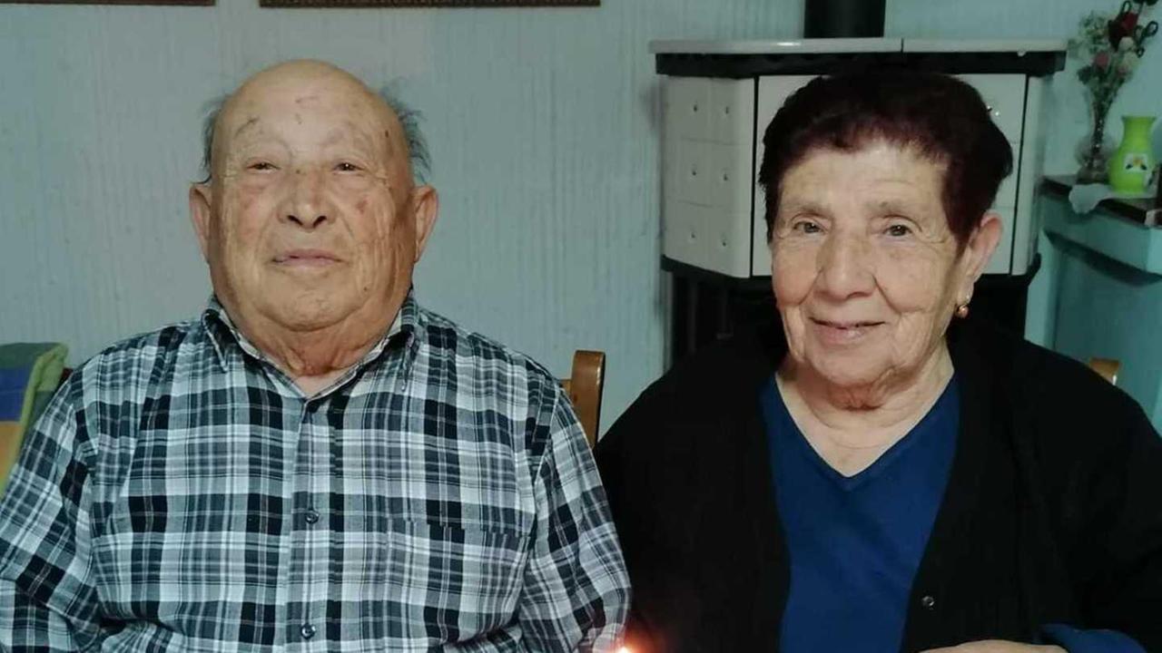 I nonni del paese festeggiano 63 anni di amore