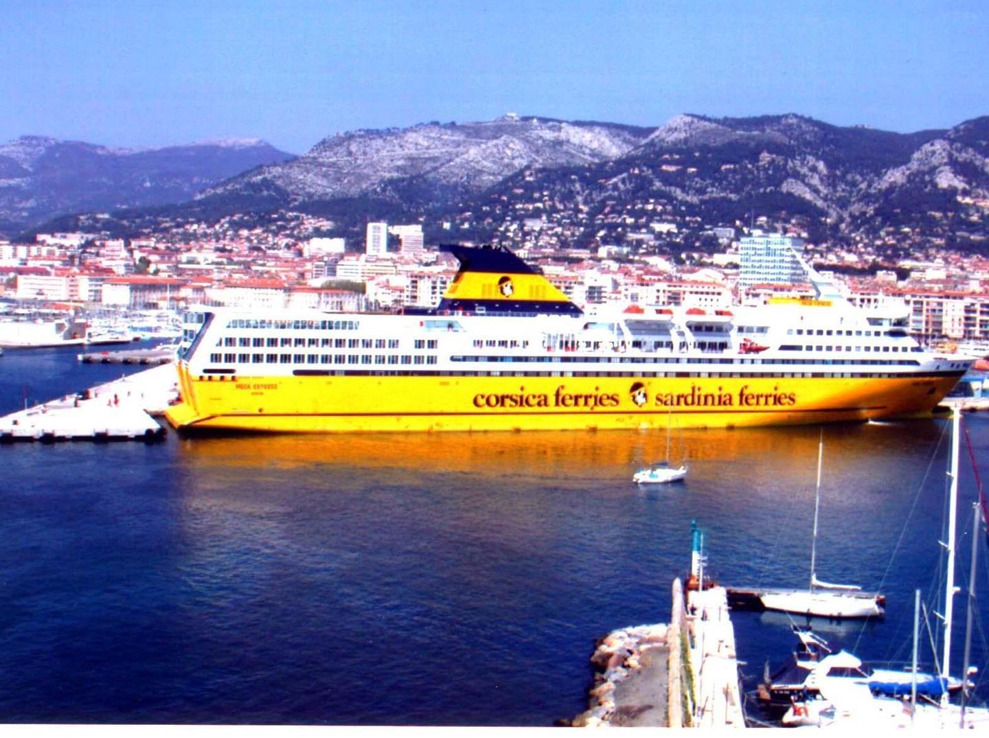 Sardinia Ferries ci crede: due navi da e per Livorno 