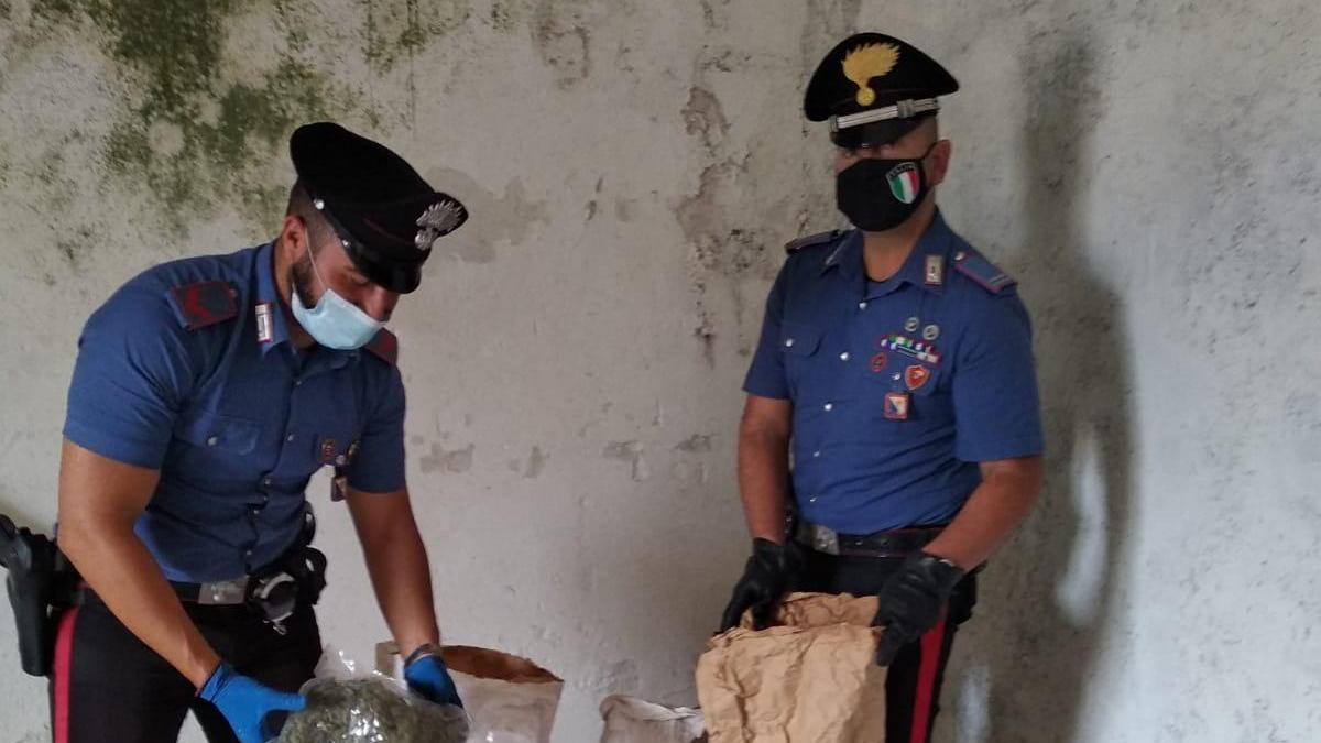 Burgos, dipendente municipale conservava la droga in un magazzino del comune