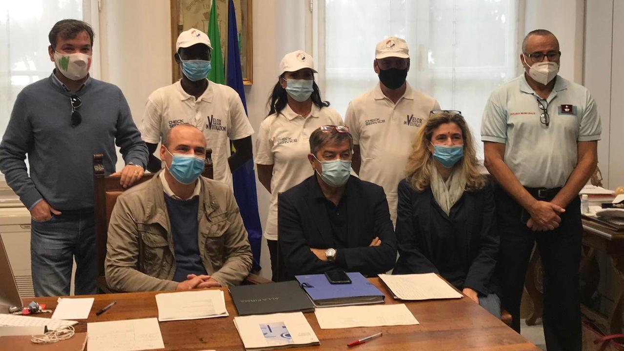 Steward e vigili urbani insieme per controllare le spiagge
