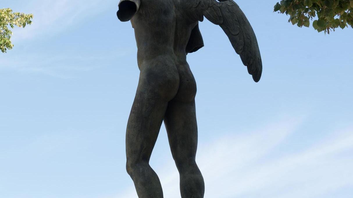 Testimonial d’eccezione Cinque opere di Mitoraj da Pietrasanta a Noto