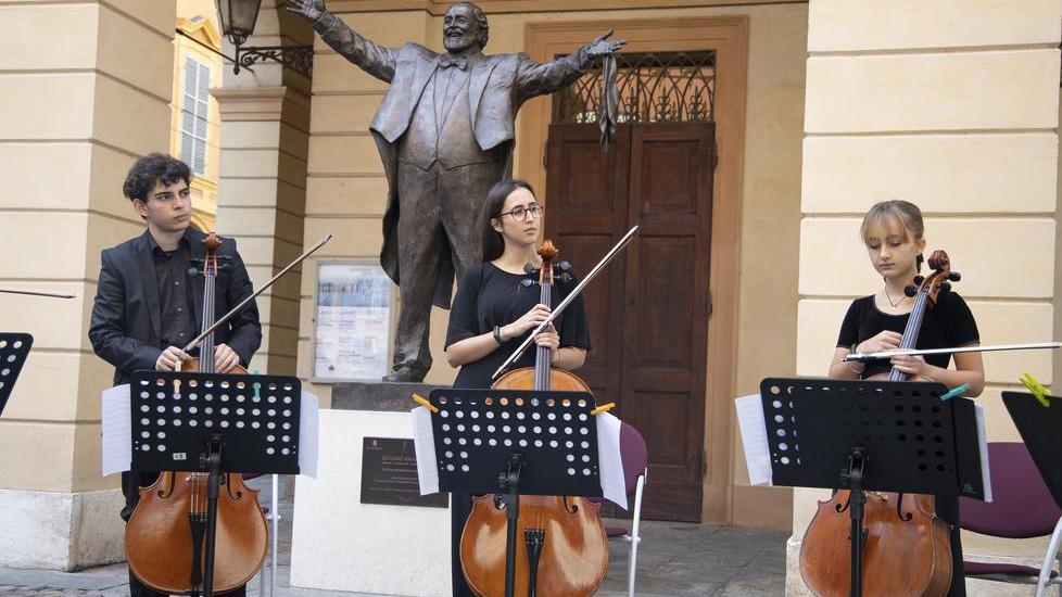 Inno alla Gioia eseguito per le vie di Modena