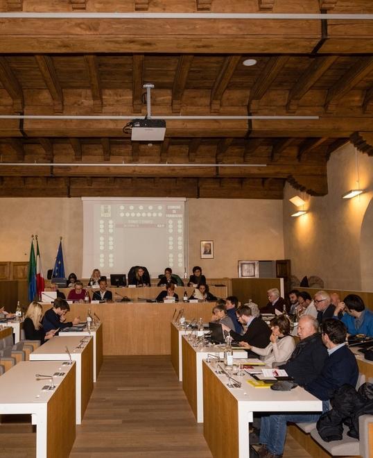 Scuole e aiuti alle famiglie le priorità del piano biennale 