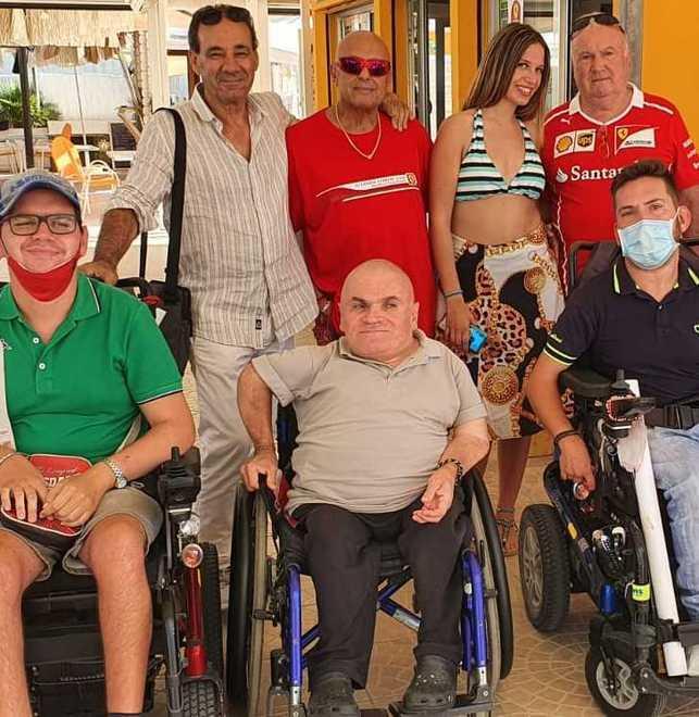 Il Club Ferrari porta disabili sui bolidi rossi