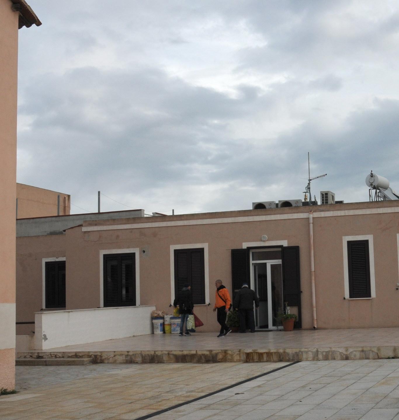 Nel novembre 2019 sfrattate 6 persone dalla struttura 