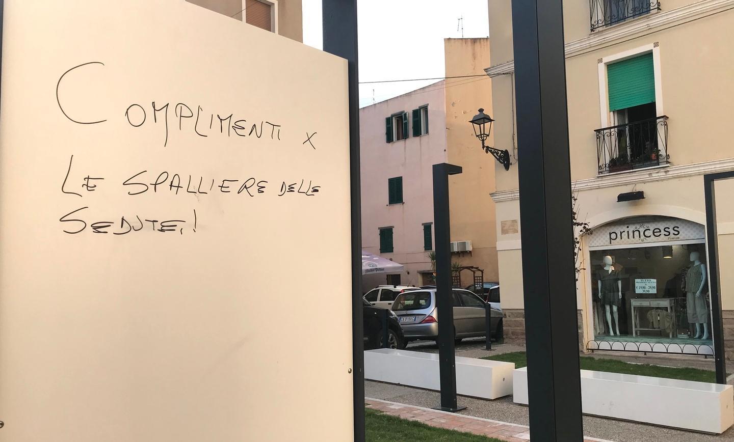«Panchine senza spalliere? No grazie»