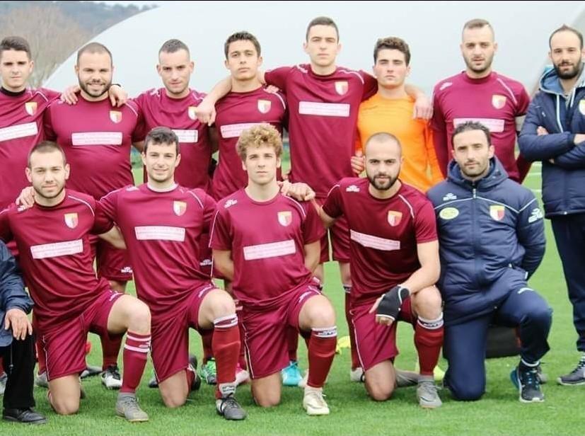 Il calcio ha paura del virus: «La Figc fermi i campionati»