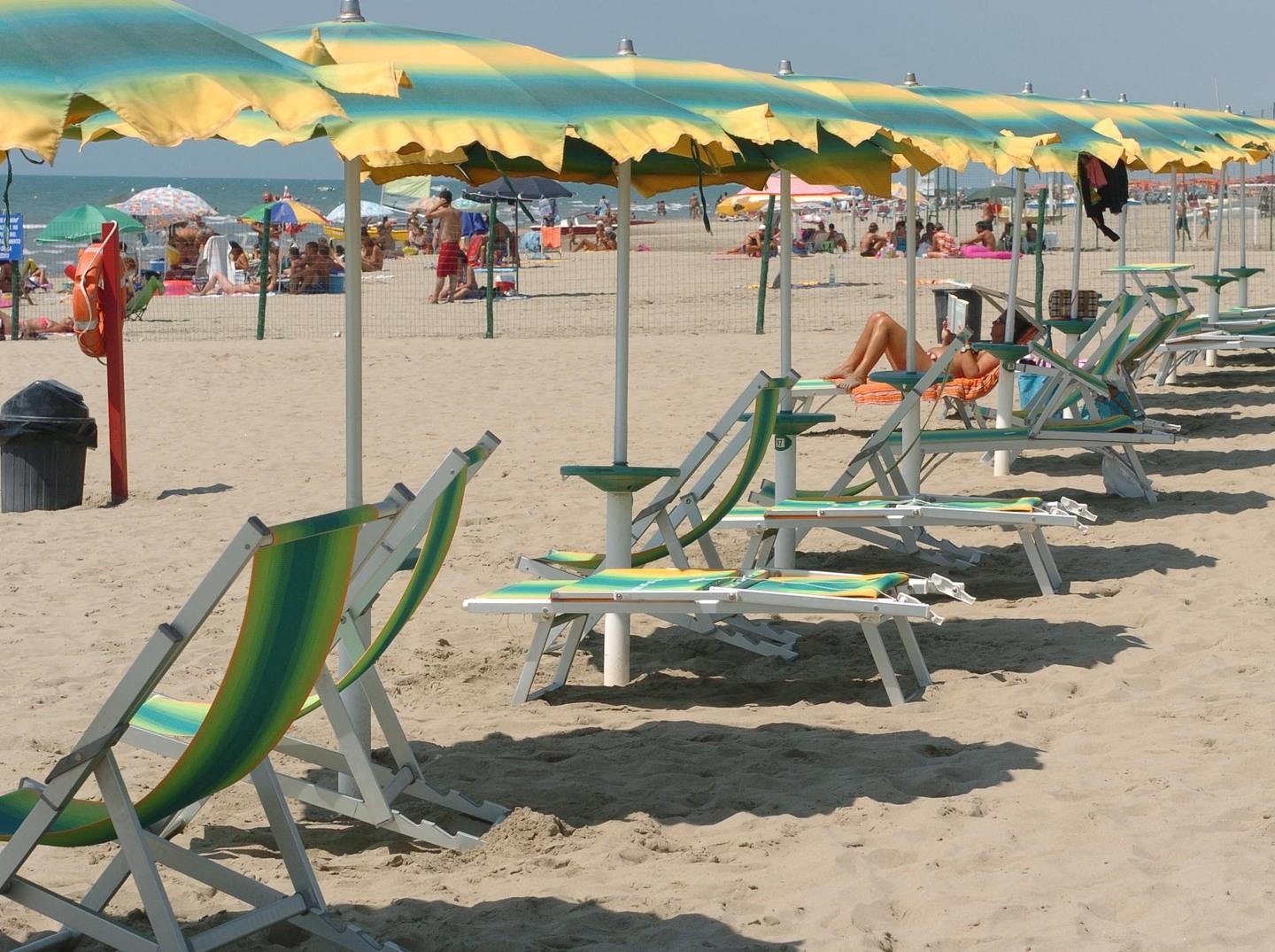Aggressione in spiaggia, a giudizio 
