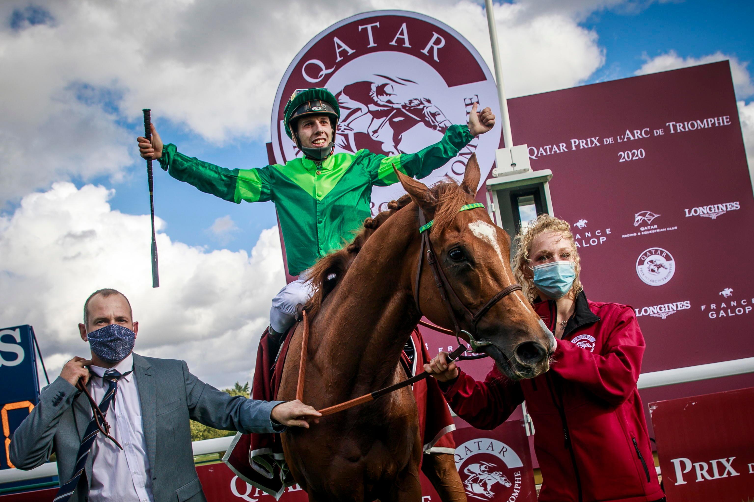 Il sardo Cristian Demuro vince l'Arc de Triomphe a Parigi