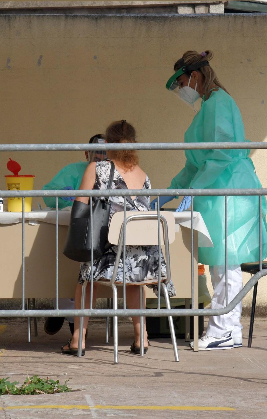 Covid, mascherine all’aperto anche a Oschiri 