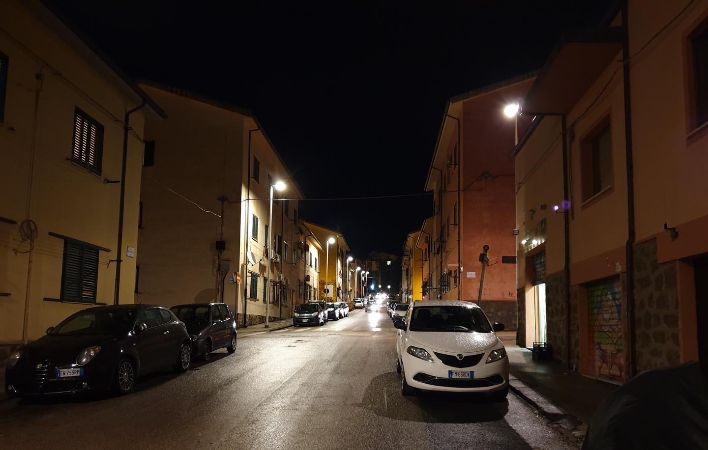 Sassari, i residenti di via Pietro Micca: «Qui di notte urla e risse» 