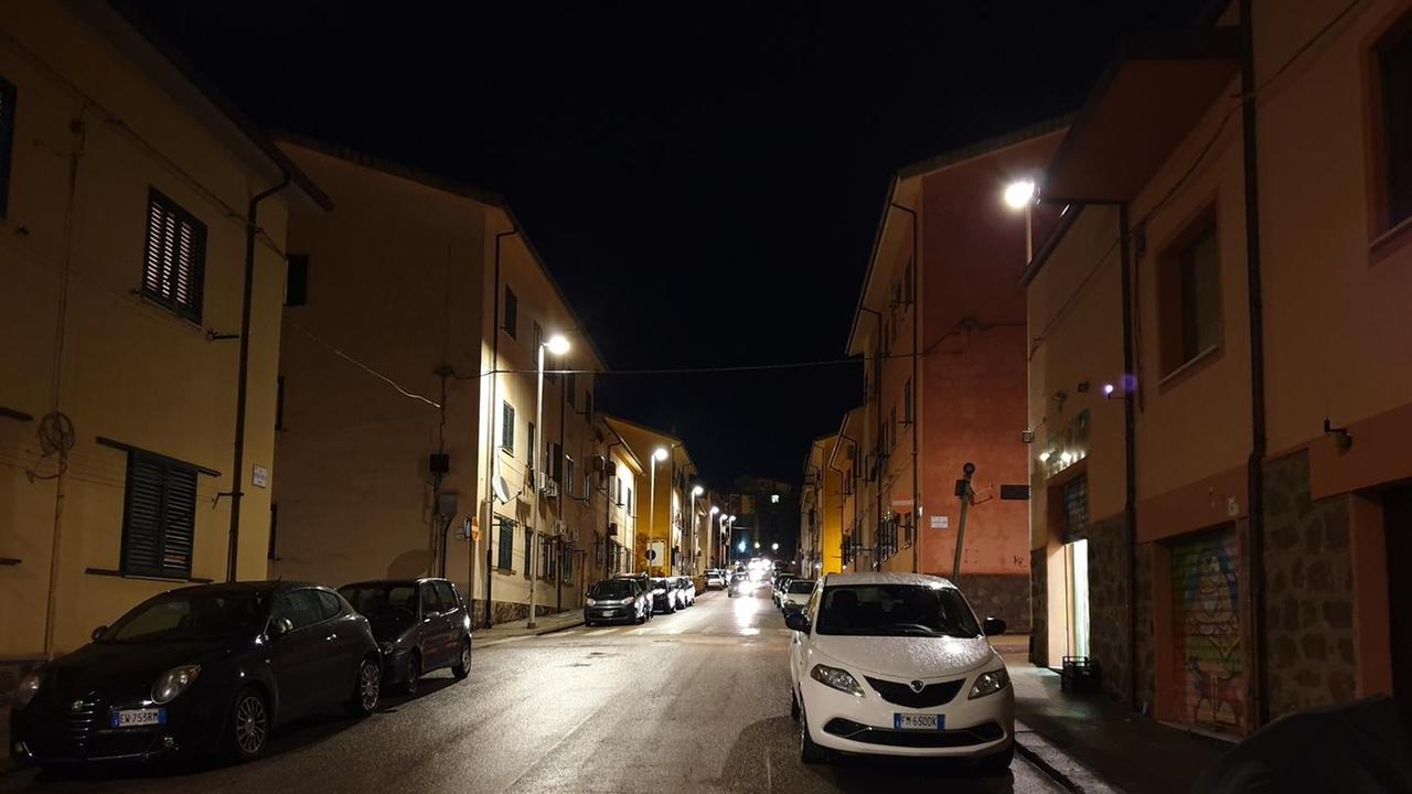 Sassari, i residenti di via Pietro Micca: «Qui di notte urla e risse» 