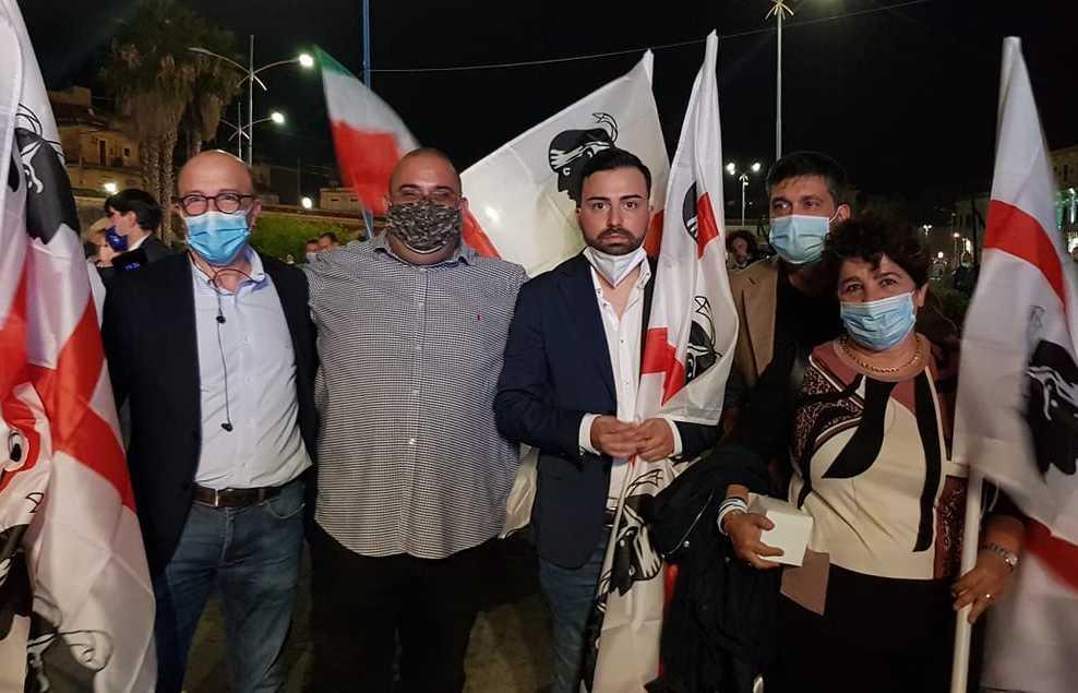 Polemica sui leghisti avvolti nei 4 Mori 