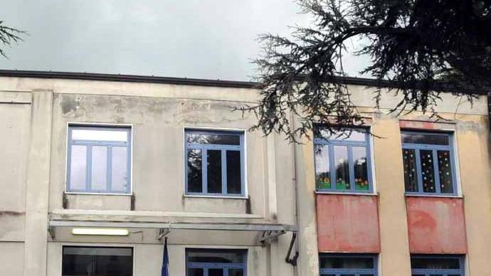 Alunno positivo, 39 persone in isolamento