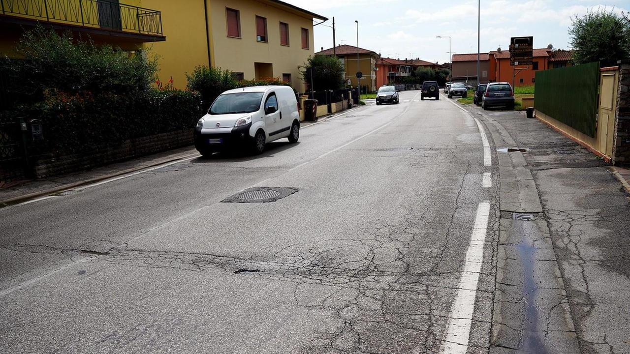 Il senso unico in via delle Cantarelle ha alzato la tensione tra due Comuni