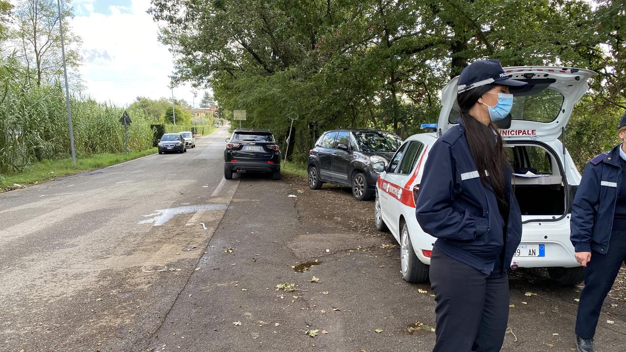 Anziano investito da un'auto mentre attraversa la strada