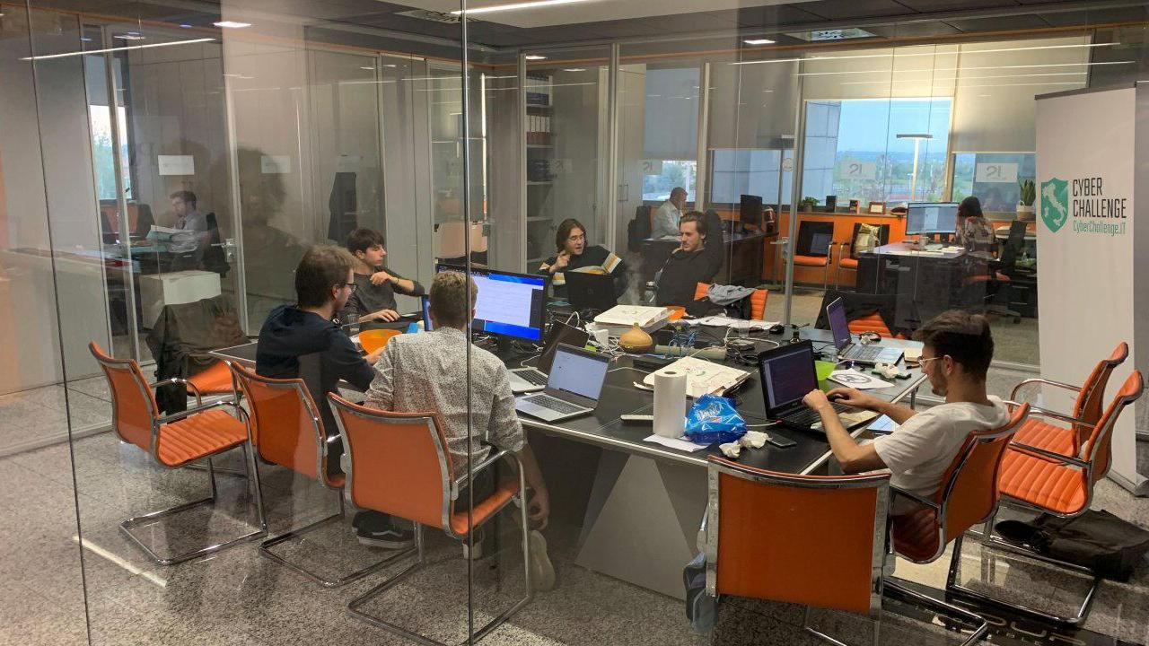 Cybersecurity: Pisa vince sfida hacker etici di 26 università