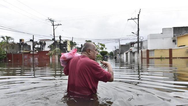 Messico: almeno sei morti per la tempesta Gamma, inondazioni