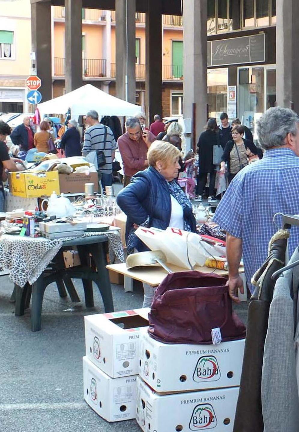 Mercatini degli hobbisti Cambia il regolamento