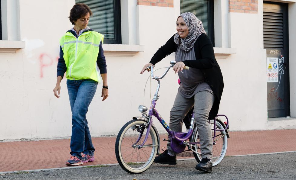 Carpi L’integrazione corre in bicicletta Partono le lezioni per le “Donne a pedali” 