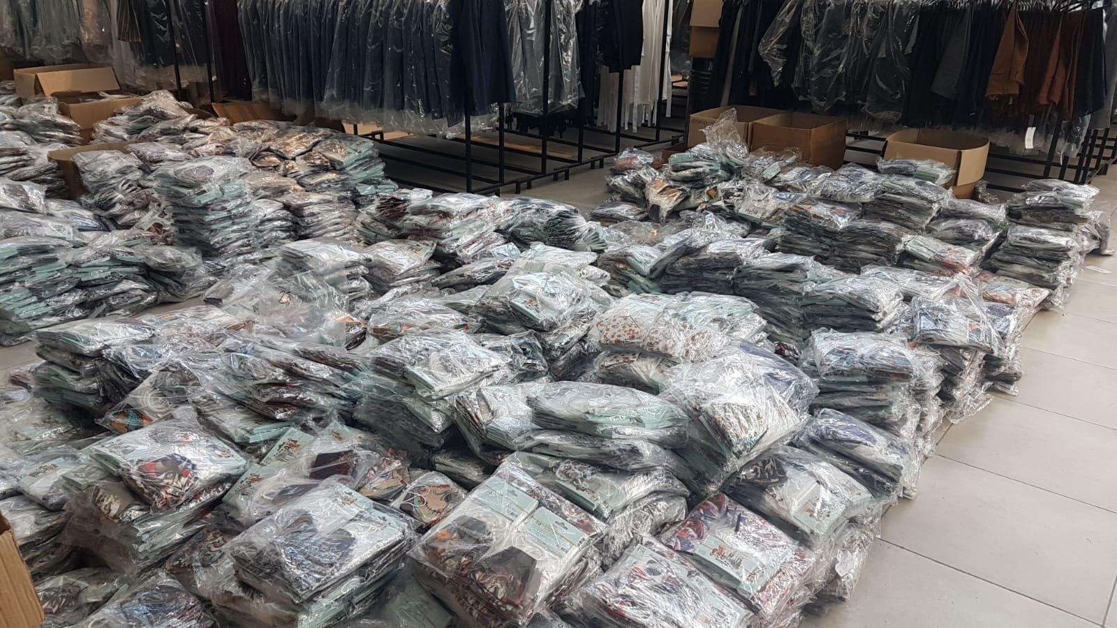 Le mascherine sequestrate dalla Finanza