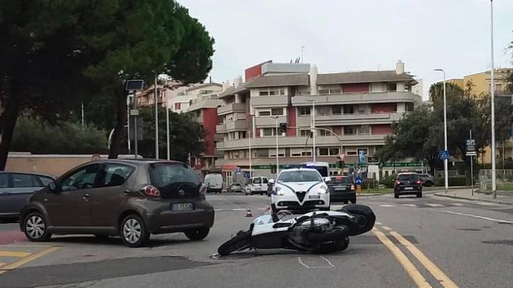 Un'immagine dei due mezzi coinvolti nell'incidente (foto mario rosas)