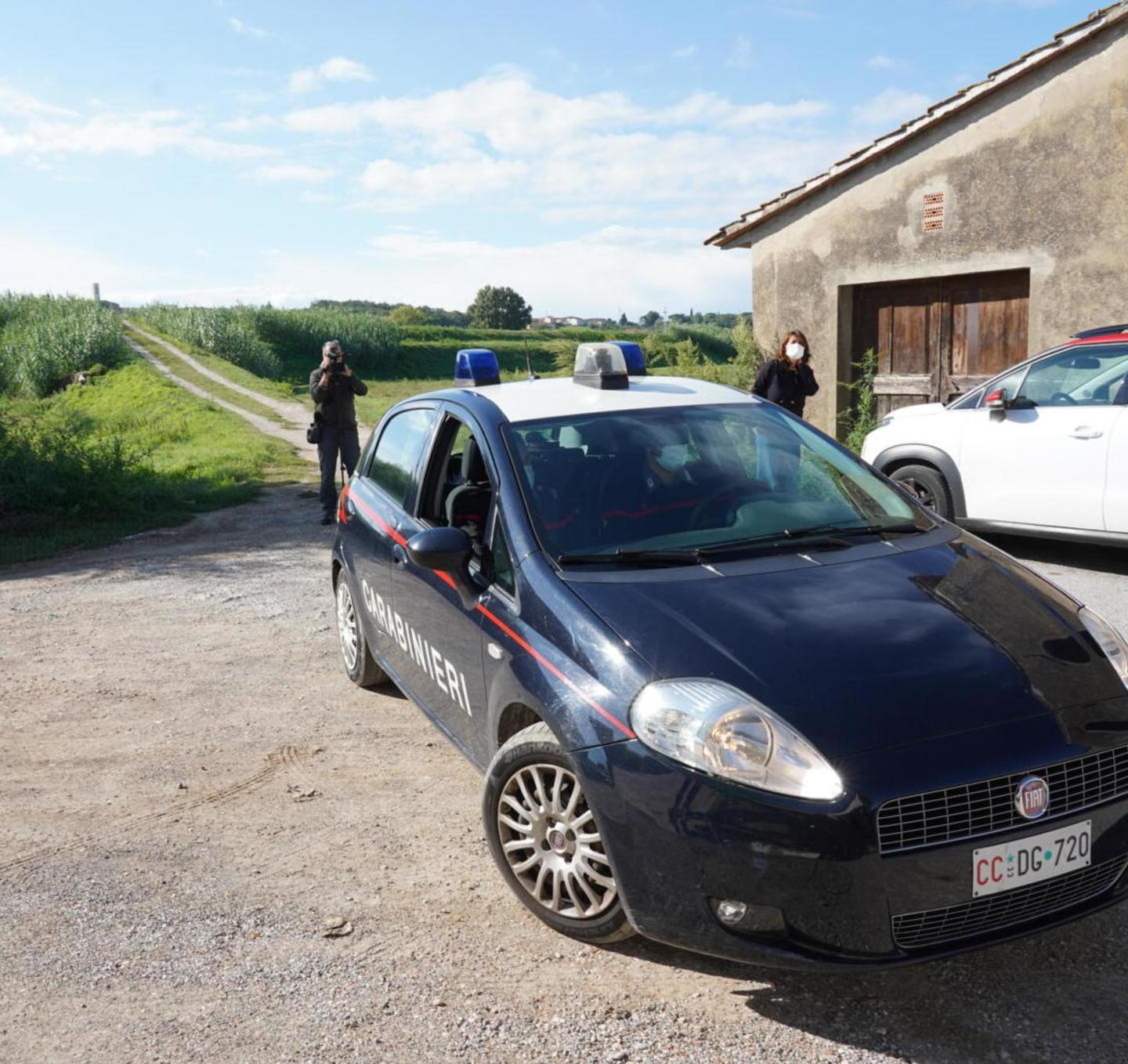 Omicidio nel Pisano, salma ancora sotto sequestro: «Non sappiamo cosa succede» 